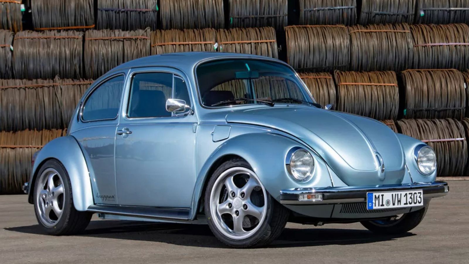 Σκαραβαίος με μοτέρ Tesla 600+ ίππων και μπαταρία Porsche!